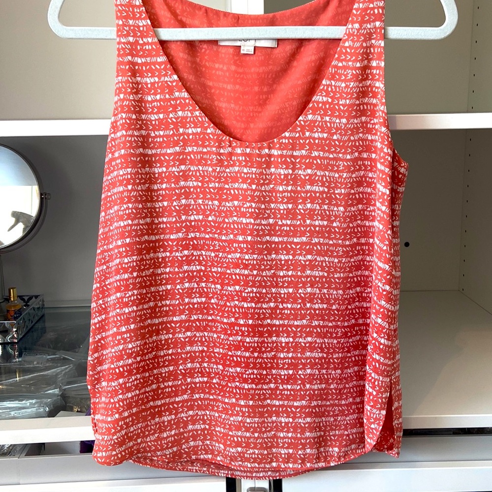 Loft silk lined tank with flowy material